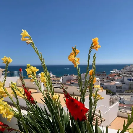 Albufeira, Sea And Old Town View Апартаменти