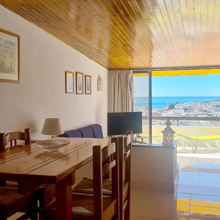 Albufeira, Sea And Old Town View Apartmán