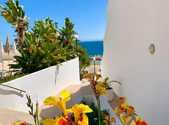 Albufeira, Sea And Old Town View * אלבופיירה