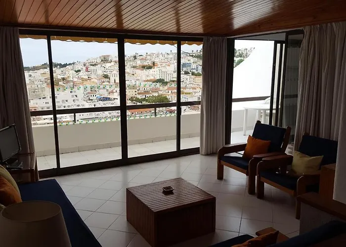 Albufeira, Sea And Old Town View דירה אלבופיירה