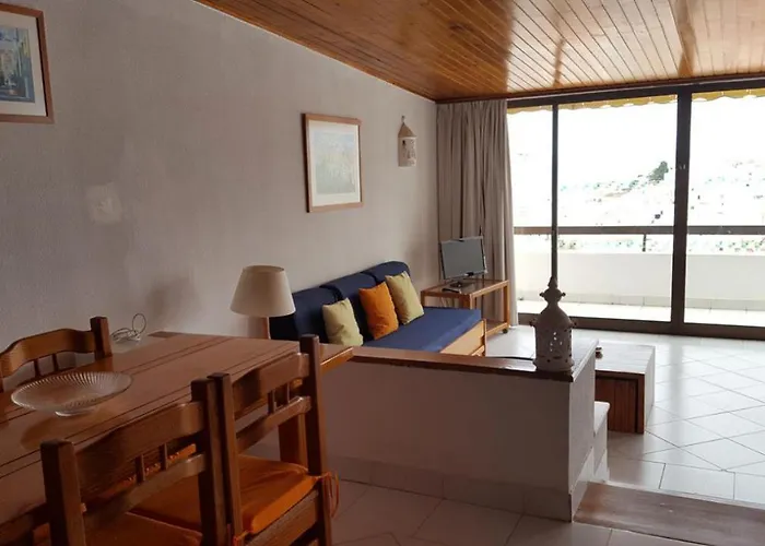 Albufeira, Sea And Old Town View דירה *